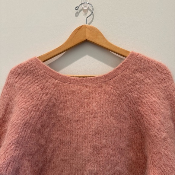 Ba&sh Fill Sweater twist back fuzzy alpaca peach
Size XS - Picture 7 of 9